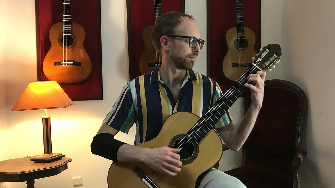 Florian Larousse plays Study No.12 Op.31 by Fernando Sor (guitar : Dominique Field 1990)