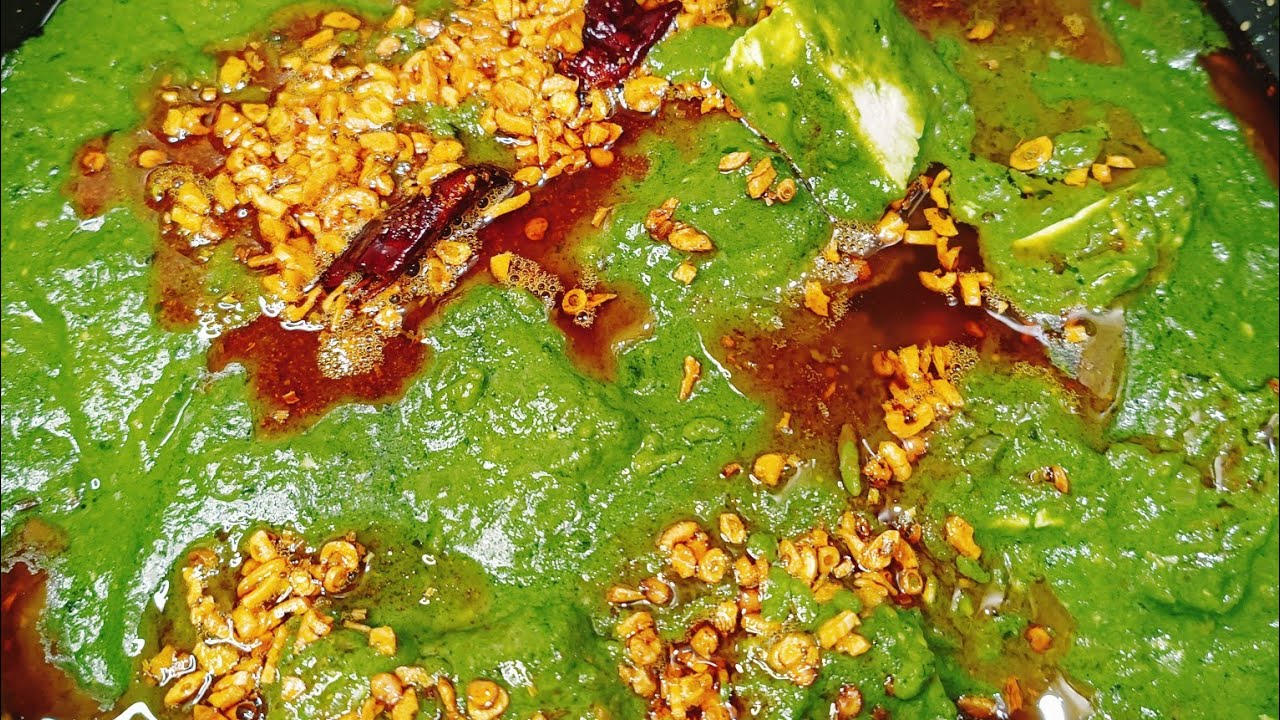 Lehsuni Palak Paneer Recipe| Easy Palak Paneer recipe in a new way |Cook with Falku 