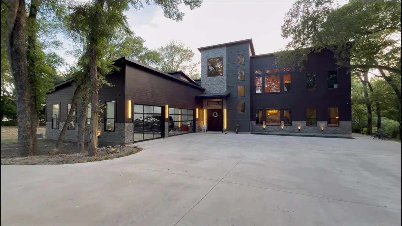Sleek and Modern -Creekside Luxury Home Tour in Melissa, Texas!