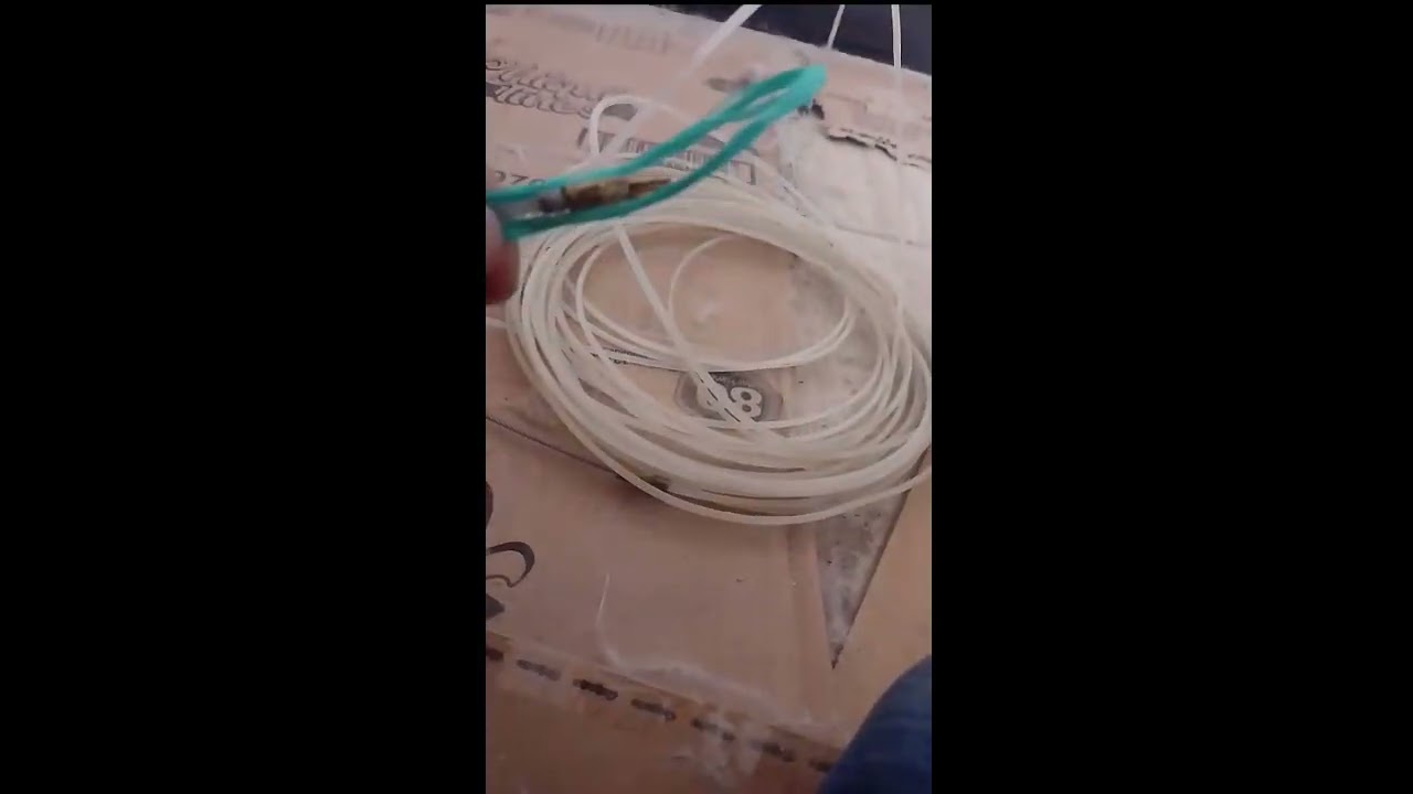 Pasar gu&iacute;a electrica en tuberia obstruida