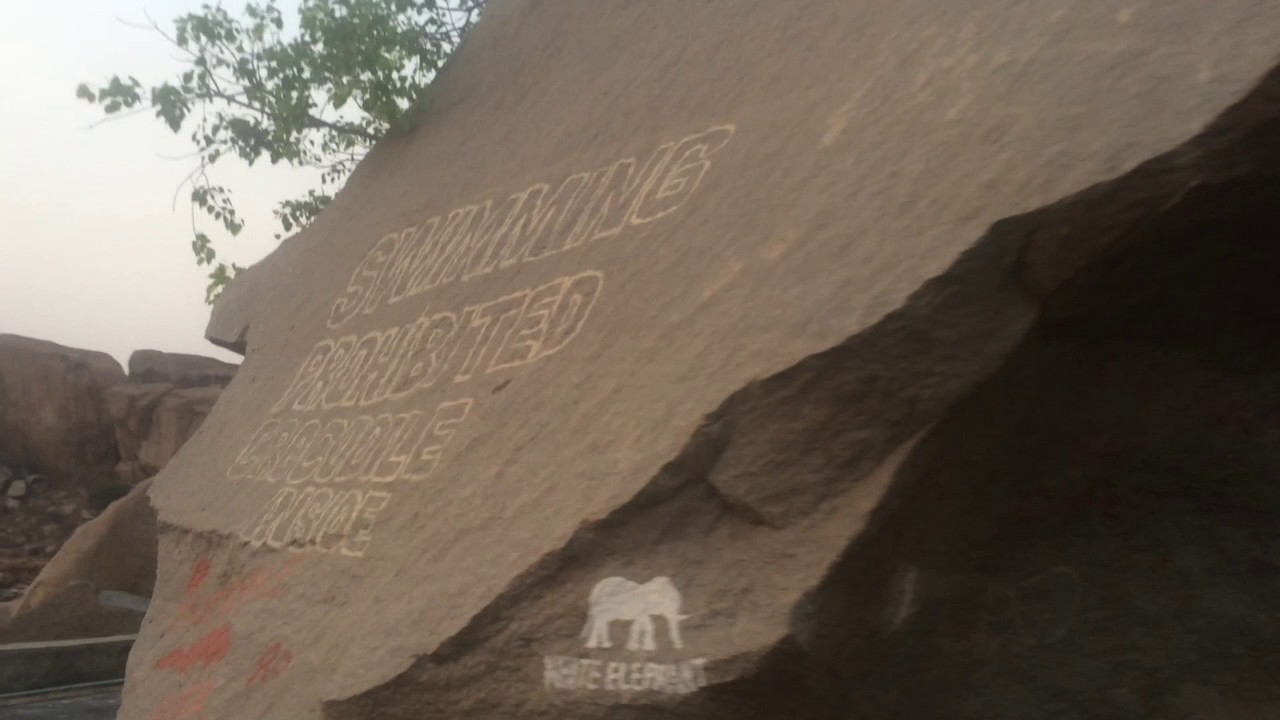 Are there crocdiles in Hampi Lake?