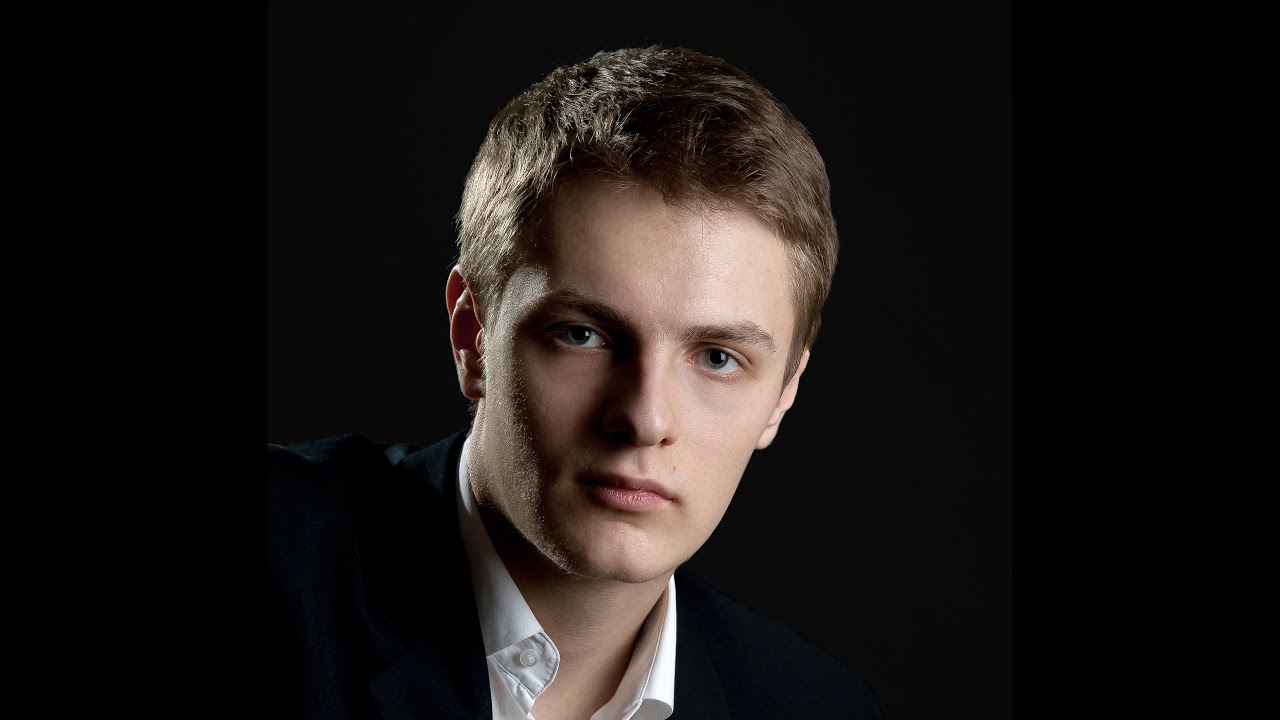Sergey Belyavsky: Liszt Hungarian Rhapsody No. 9