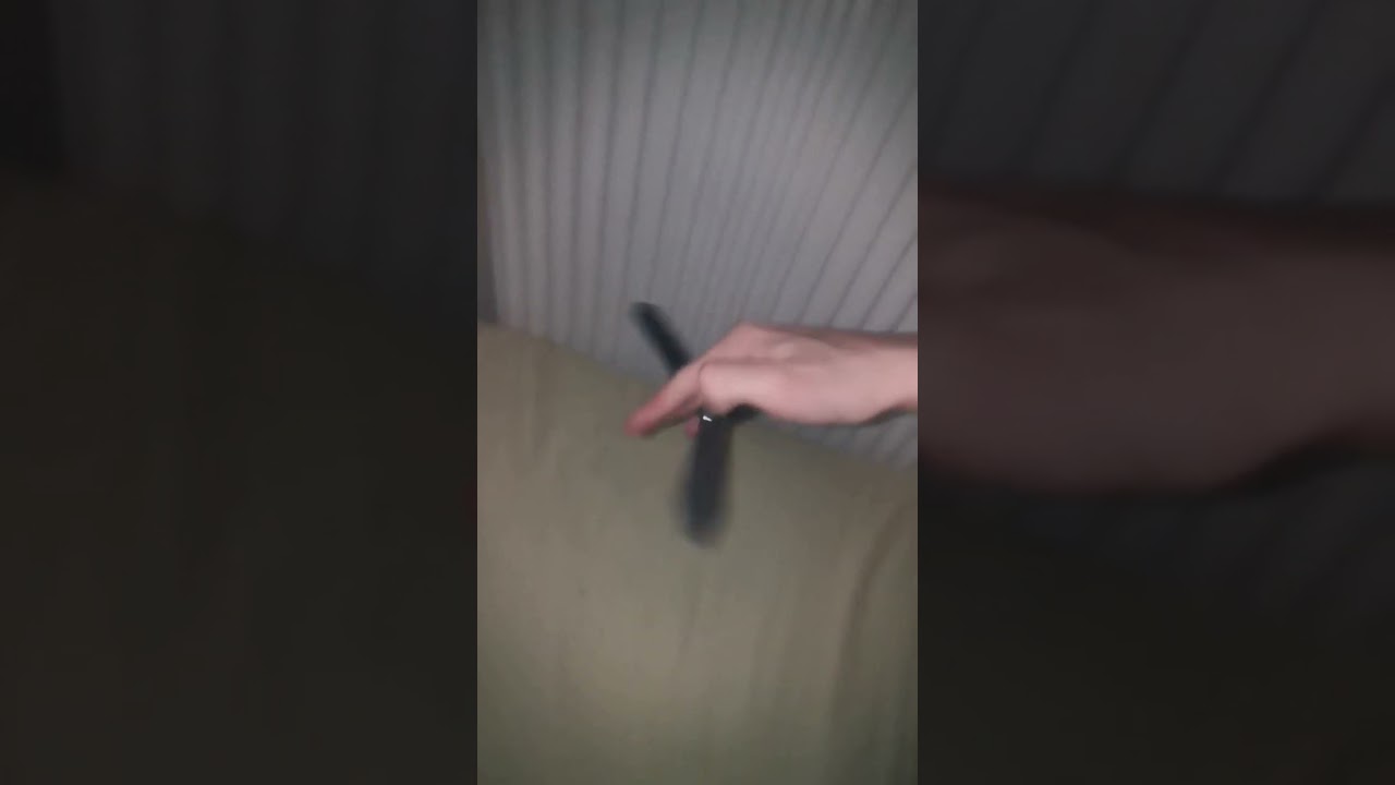 0g middle roll to pinky cherrypicker (slow motion) (balisong/butterfly knife tricks)