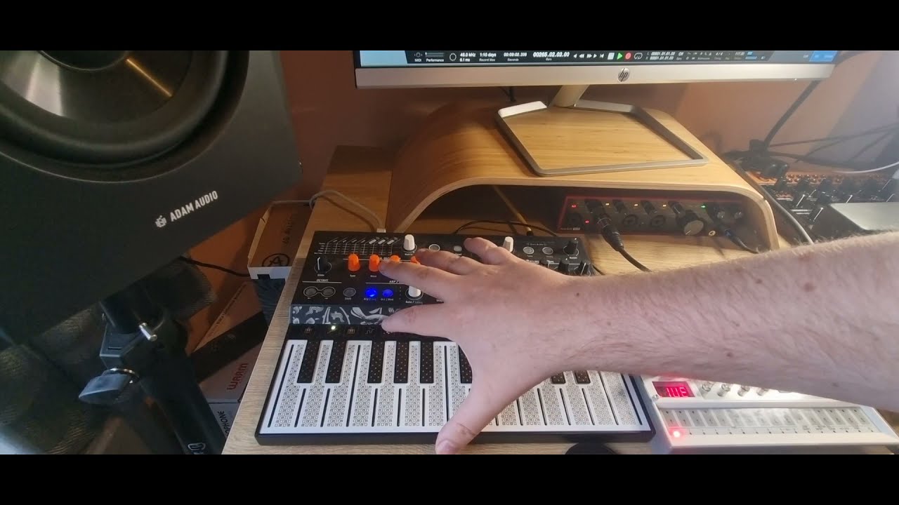 Korg Volca Sample 2 how to sync with Arturia MicroFreak tutorial