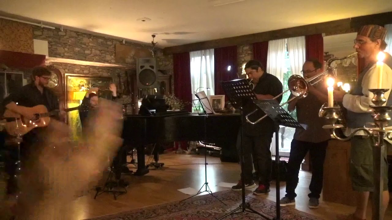 Carrot-Chasing Donkey (Ivo Kanivo)