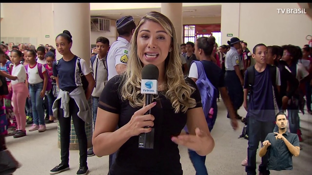 Professores e militares compartilhar&atilde;o gest&atilde;o das escolas