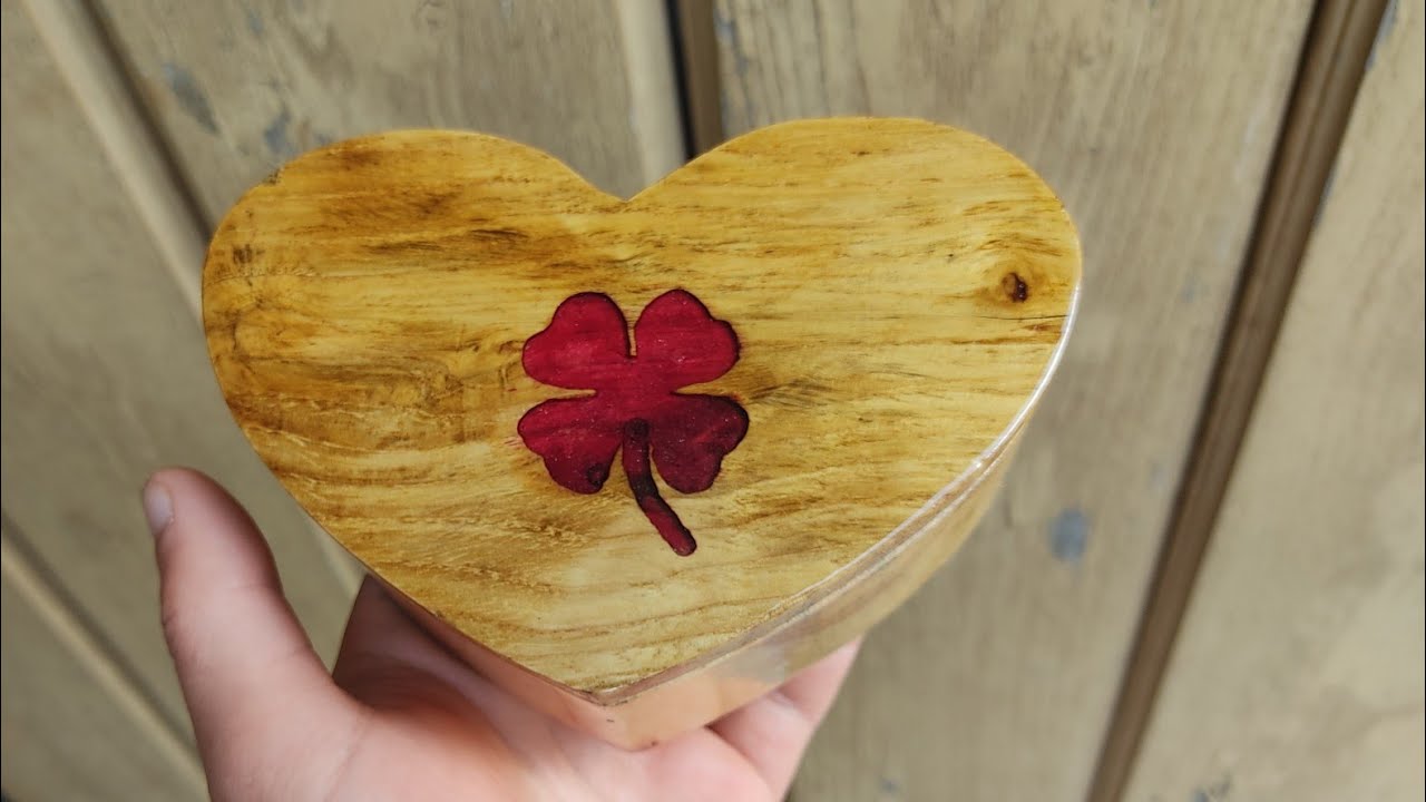 JOYERO de madera TREBOL de la suerte en forma de CORAZÓN