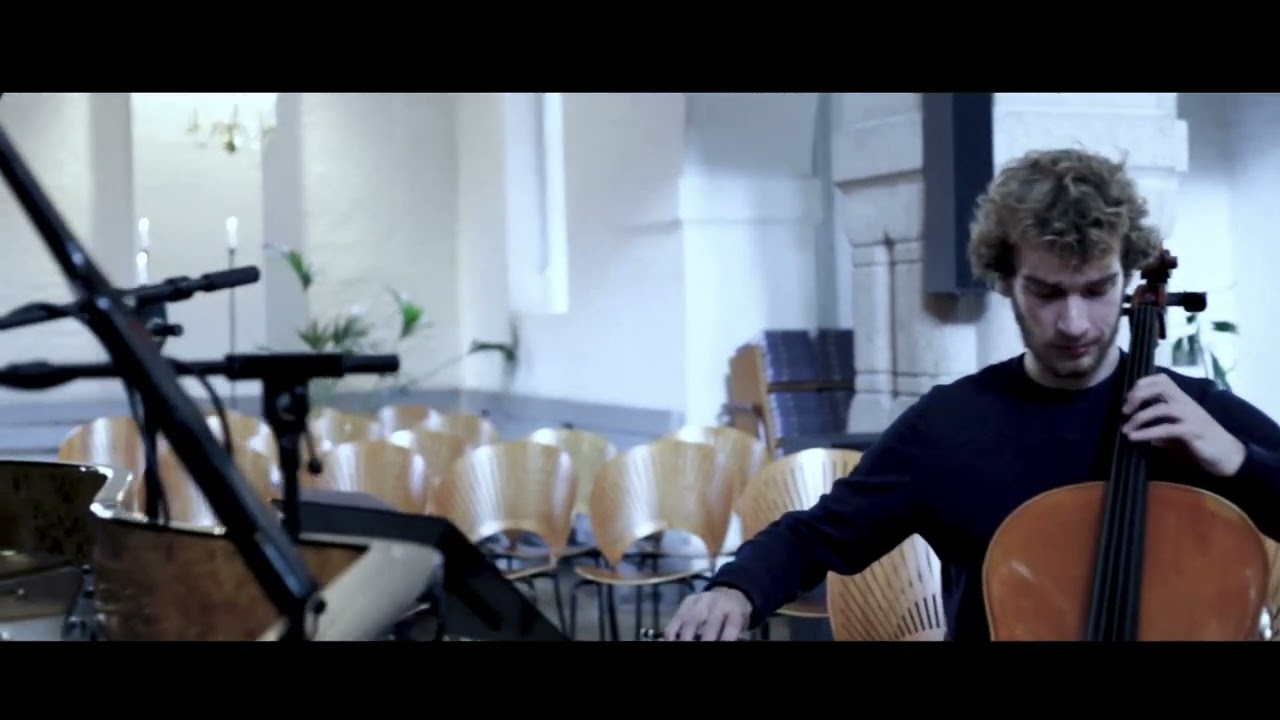 Eik Octobre - Everyone Goes to This Place (Live Session)