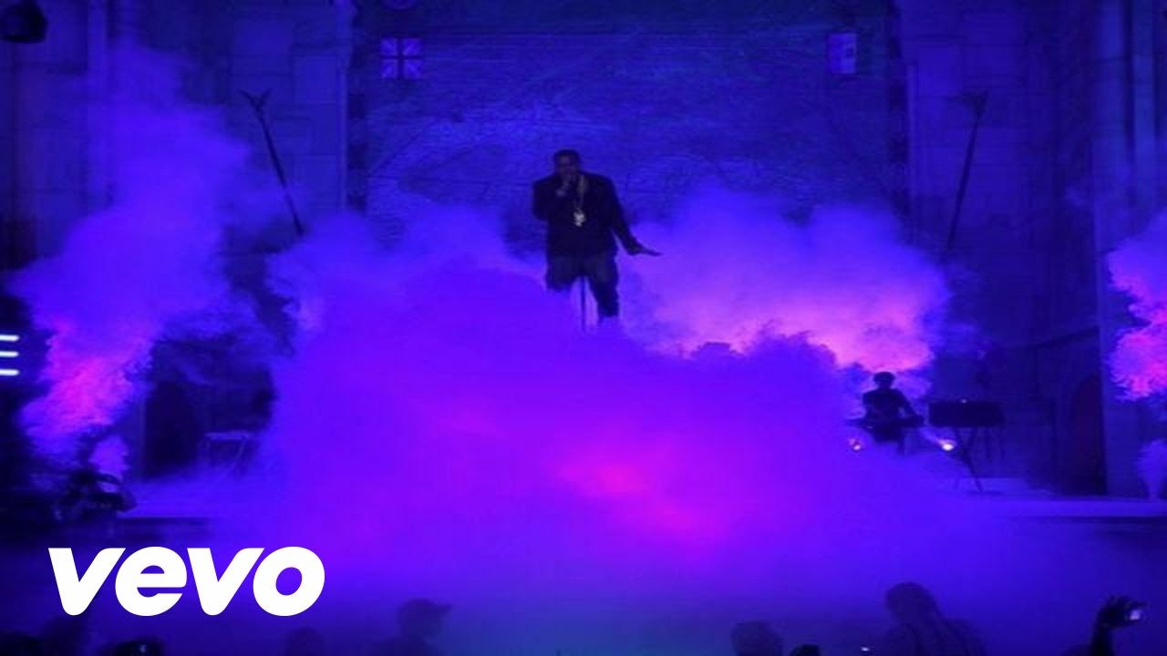 Kanye West - Flashing Lights (Heineken Red Star Access And Kanye West Present G.O.O.D. Music)