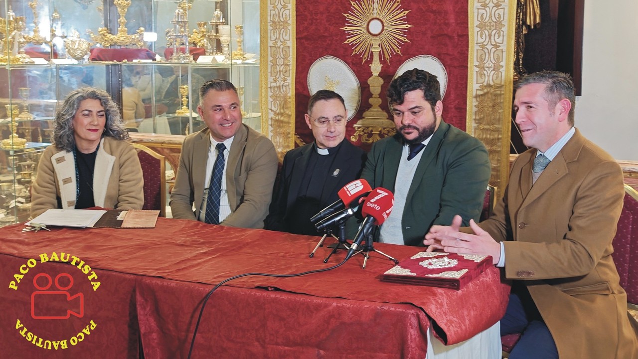 2026-02-17 ENTREGA DE PASTAS AL PREGONERO DE LA SEMANA SANTA DE ARCOS, JOSÉ RAÚL ZARZUELA DELGADO