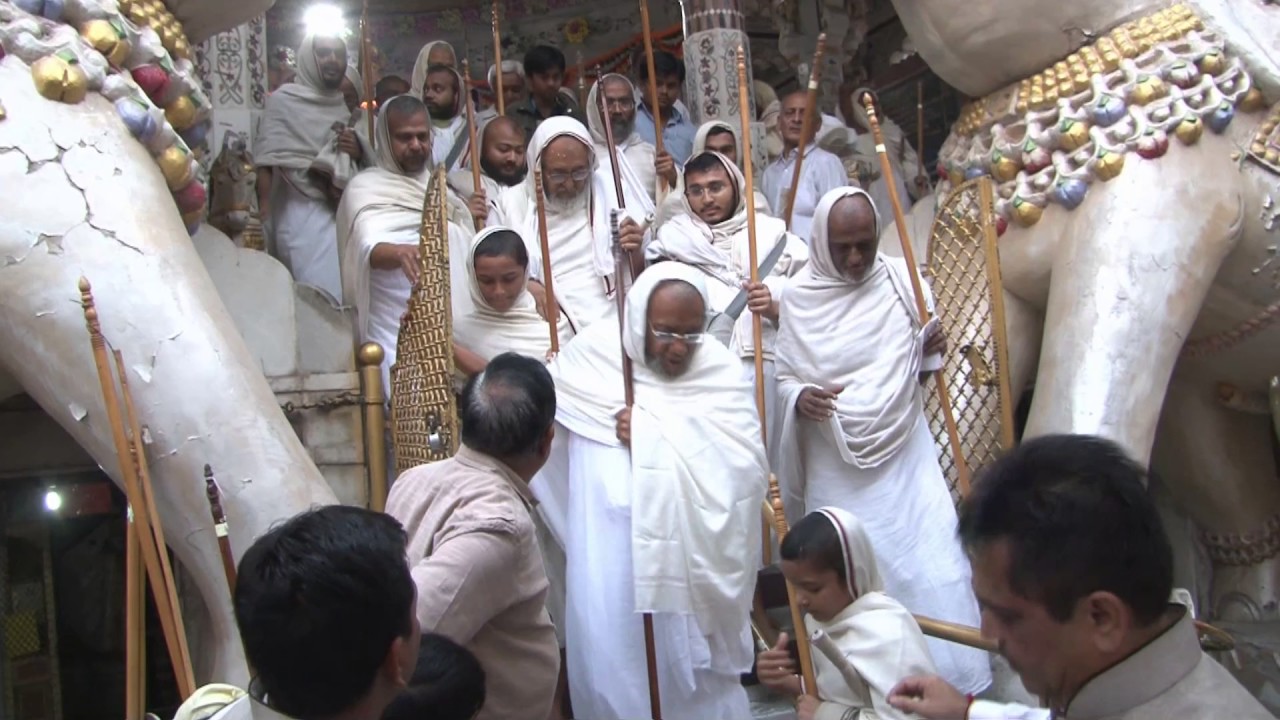 Gurudev p.pu aacharya ratnasunder suriswarji m s  pravesh @ ahmedabad after 17 years awesome moments