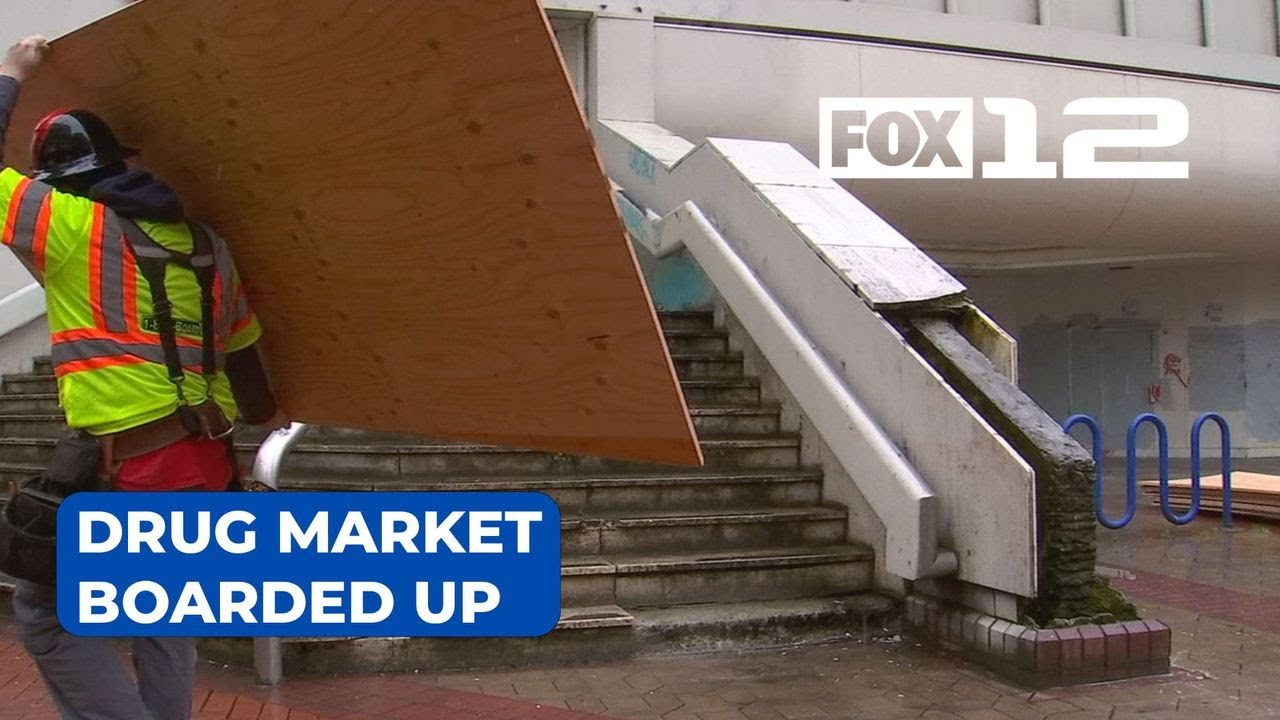 Portland police clear out inside of abandoned Washington Center building