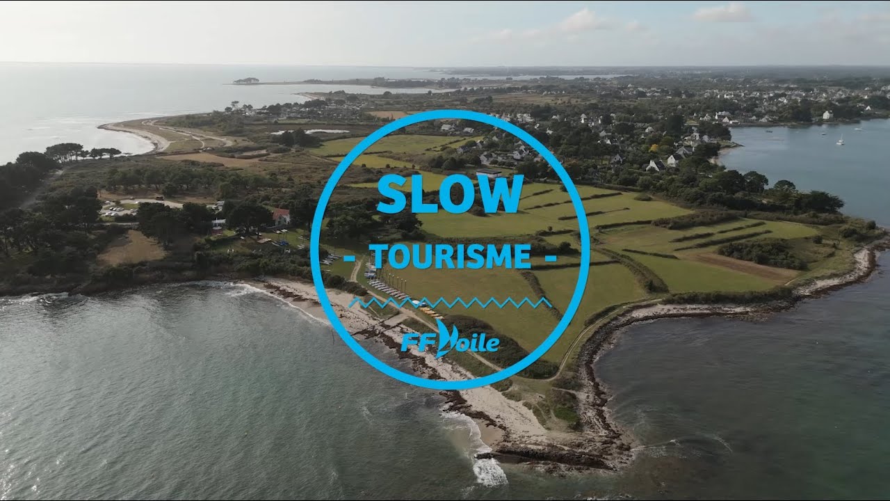 Découvrez le patrimoine naturel et historique à la voile