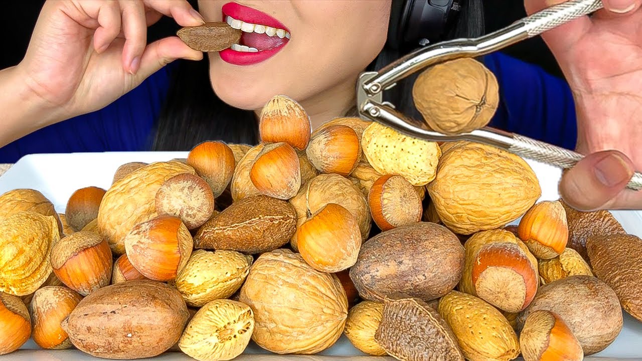 ASMR ROASTED ALMONDS, HAZELNUTS, PECANS, BRAZIL NUTS & WALNUTS | ASMR | MUKBANG | EATING SOUNDS