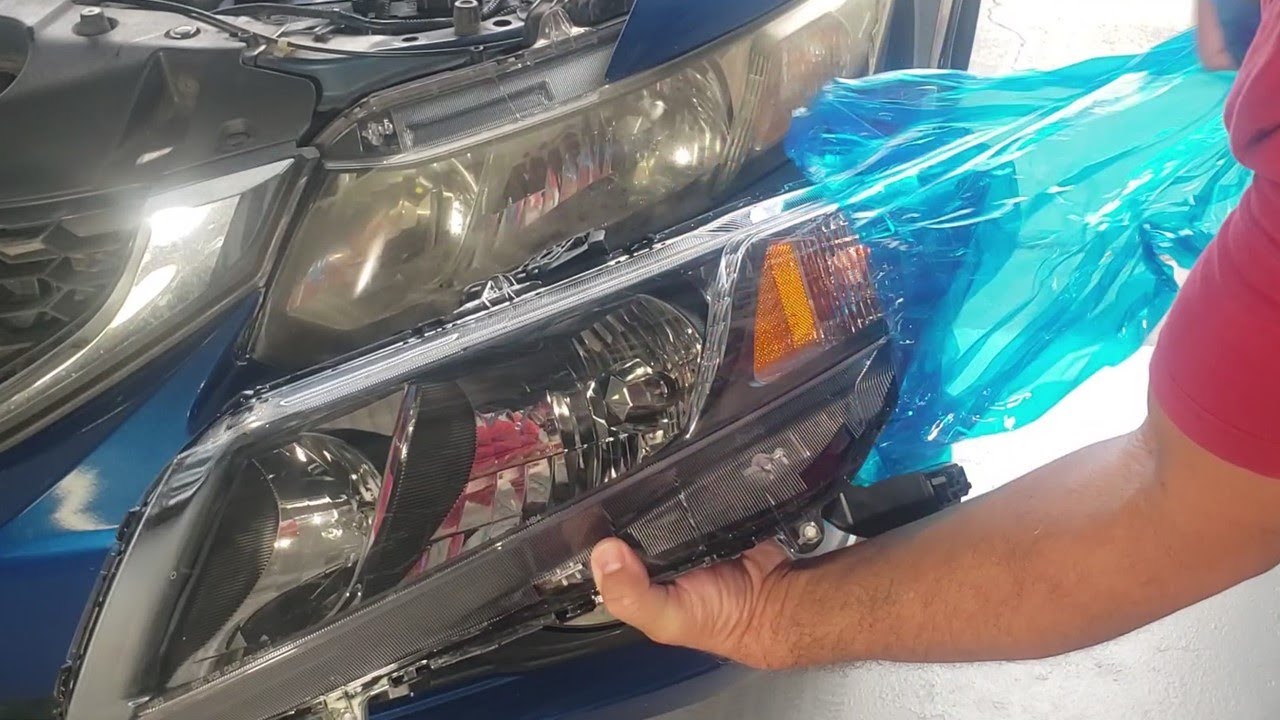 Cambiar Faros Delanteros Honda Civic (Desmontar Defensa). Headlight Replacement.