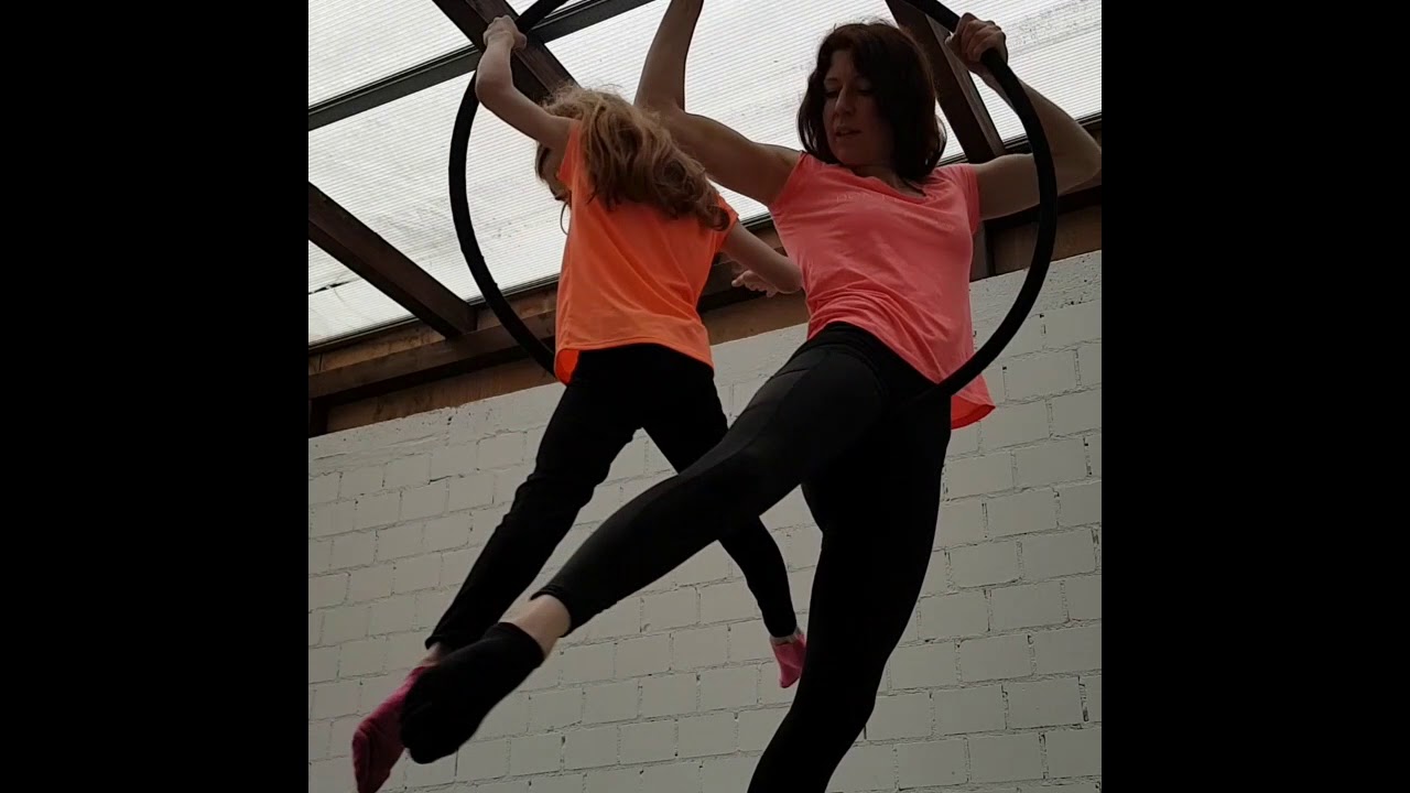 Aerial Hoop, Lyra, Luftring, Reifen, Luftakrobatik, Mutter Tochter, Mother Daughter, Marlimo