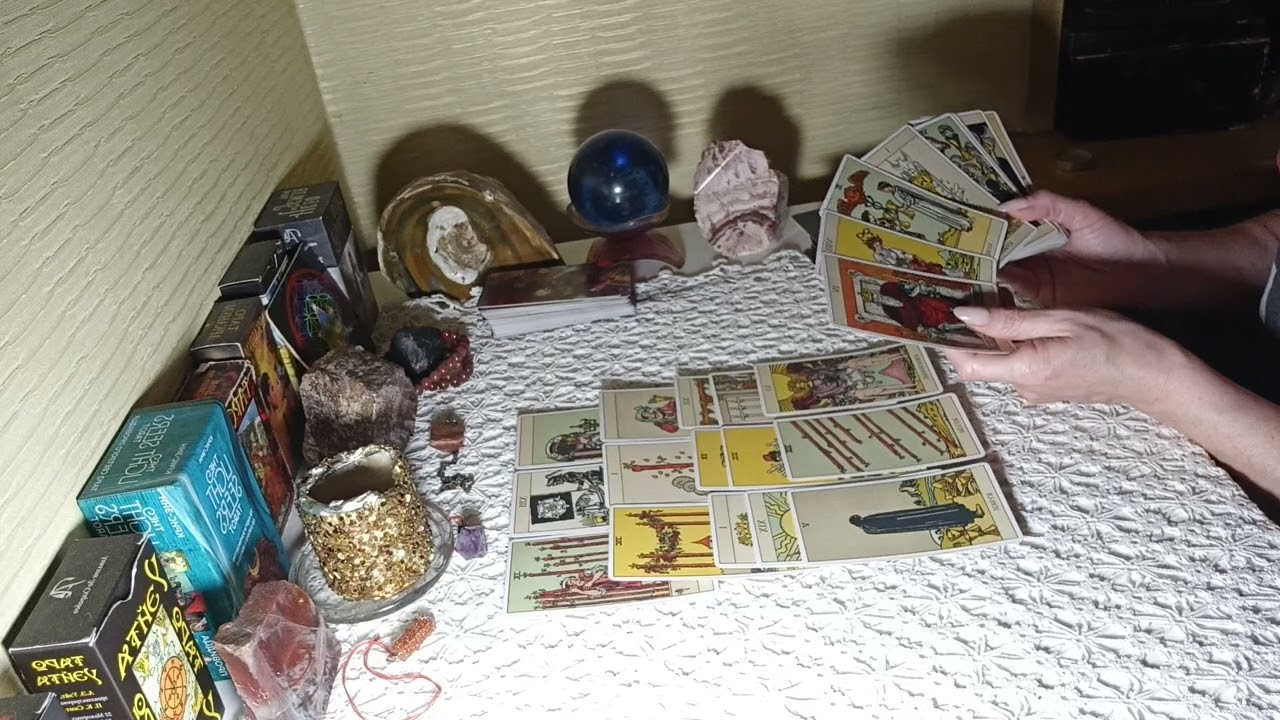 Еë мать причастна ли к вашему расставанию? 🤔Таро для мужчин.