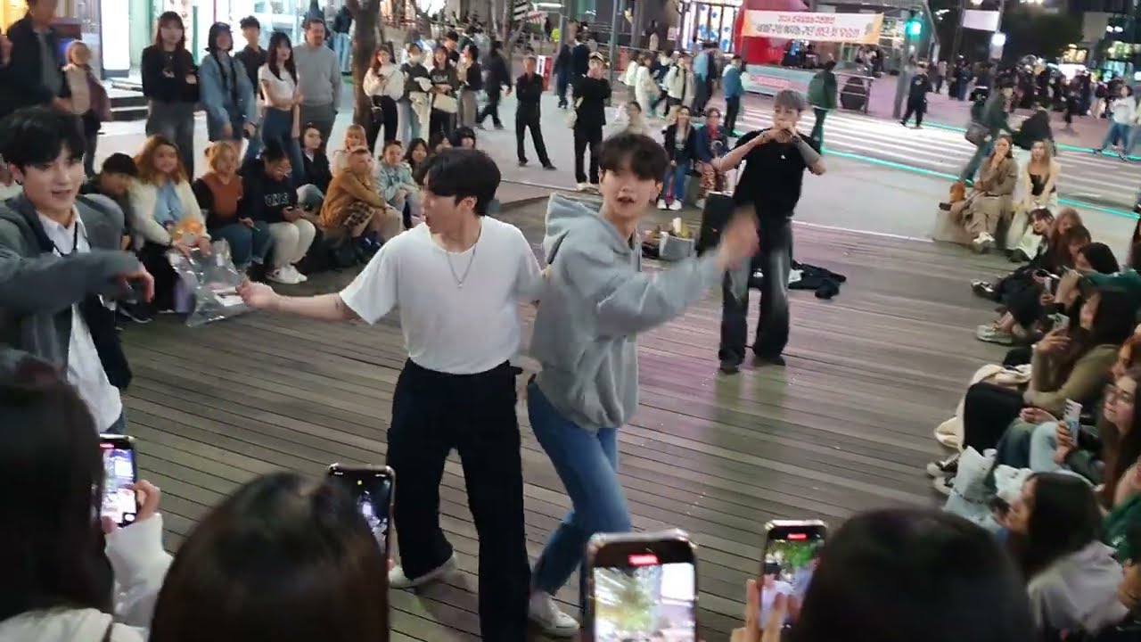 [STREET ARTIST] ONE OF. INTERACTIVE SINCHON BUSKING. 240418.