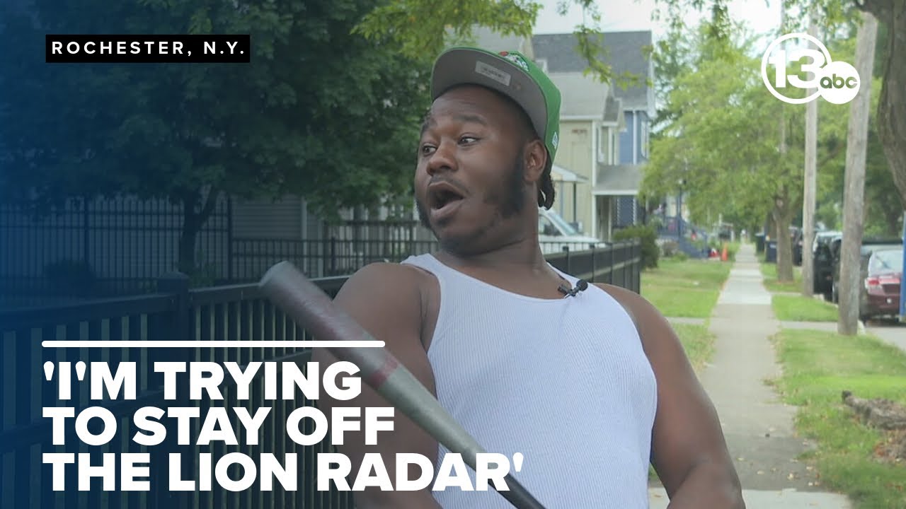 RAW: Man reacts to apparent mountain lion sighting in Rochester