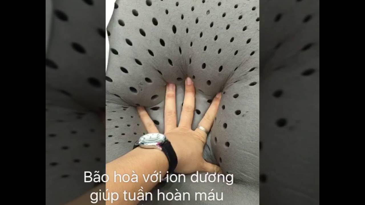 The Charcoal Magnetic Pillow - GỐI CAO SU NON ION THAN TR&Uacute;C HOẠT T&Iacute;NH