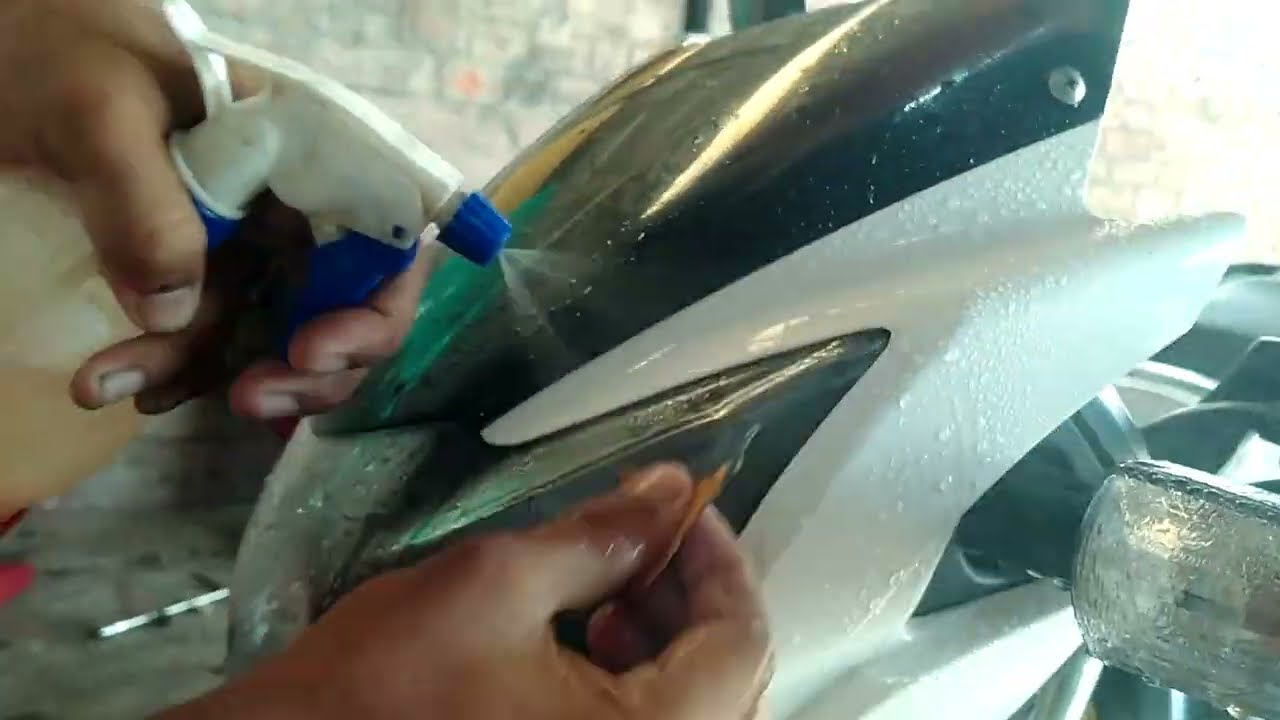 remove Deep scratches from your headlight