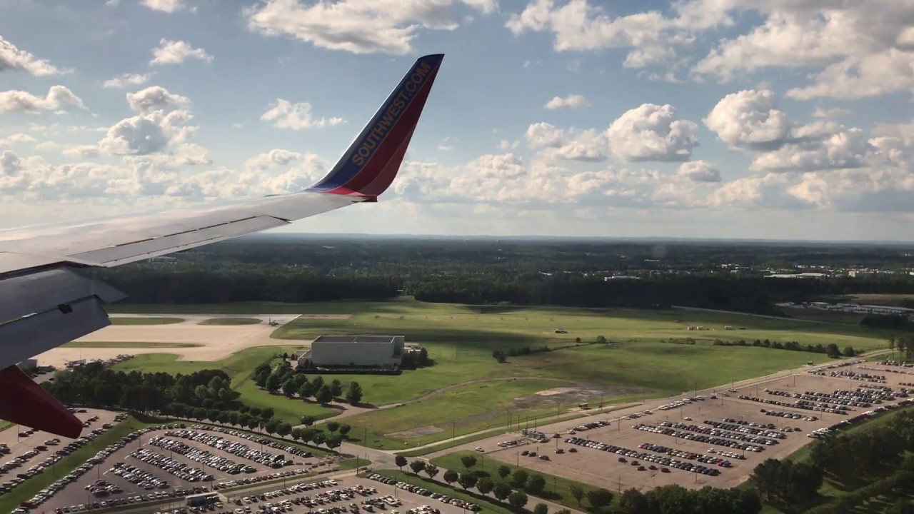 Southwest 737-700 Turbulent Landing in Raleigh