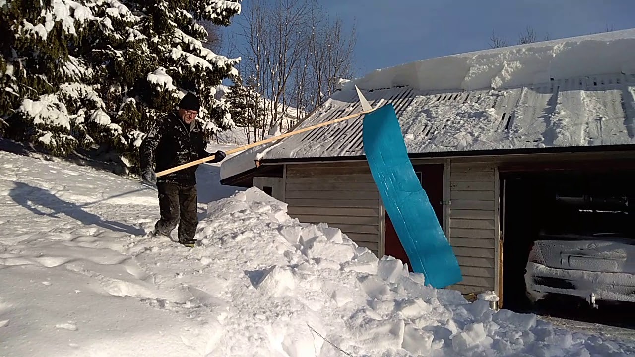 Winter February 2019 - Roof snow removal Norway