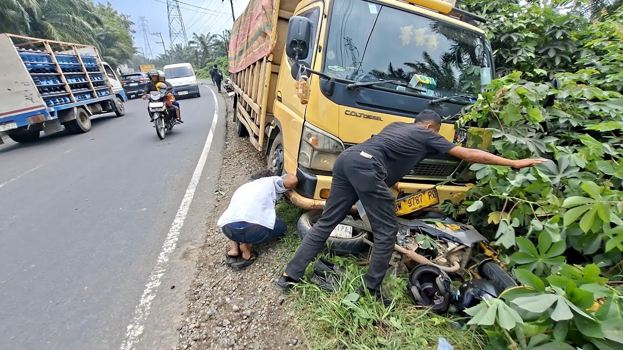 Insident‼️Truck Tabrak pemotor Hingga Tewas || Evakuasi Truck Lakalantas Di Bukit Kodok