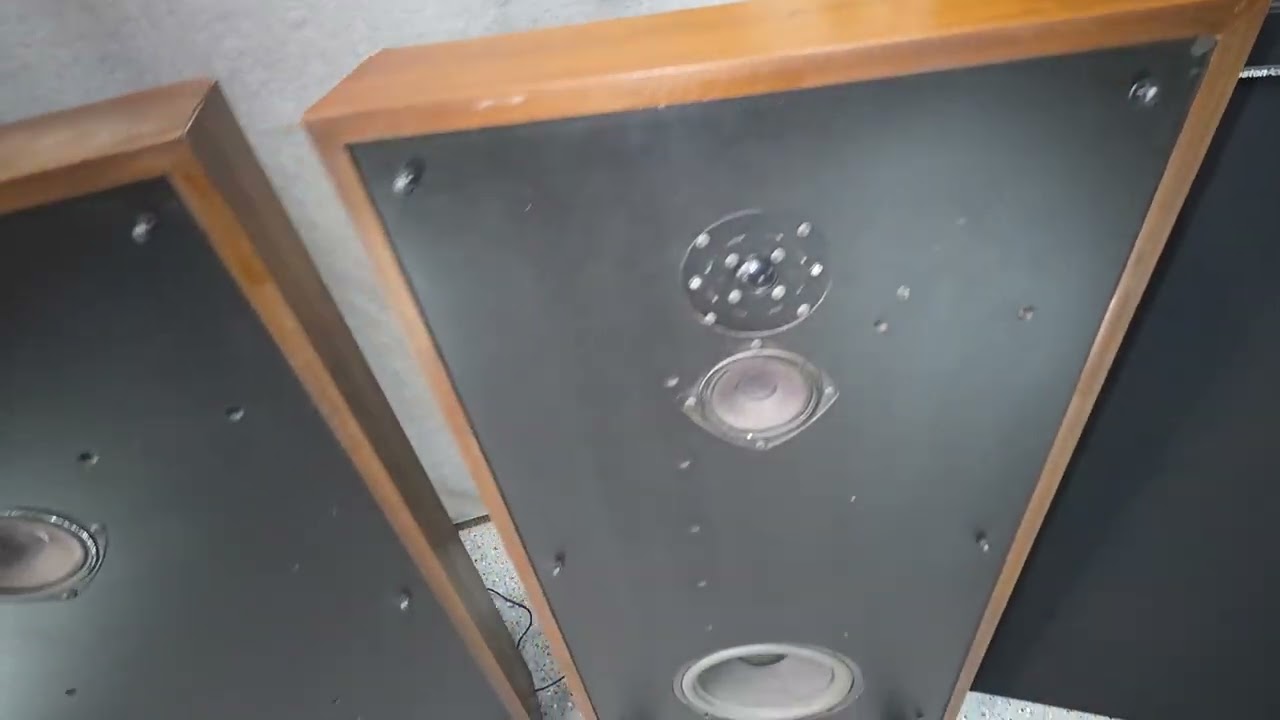 Boston Acoustics A200 Speakers