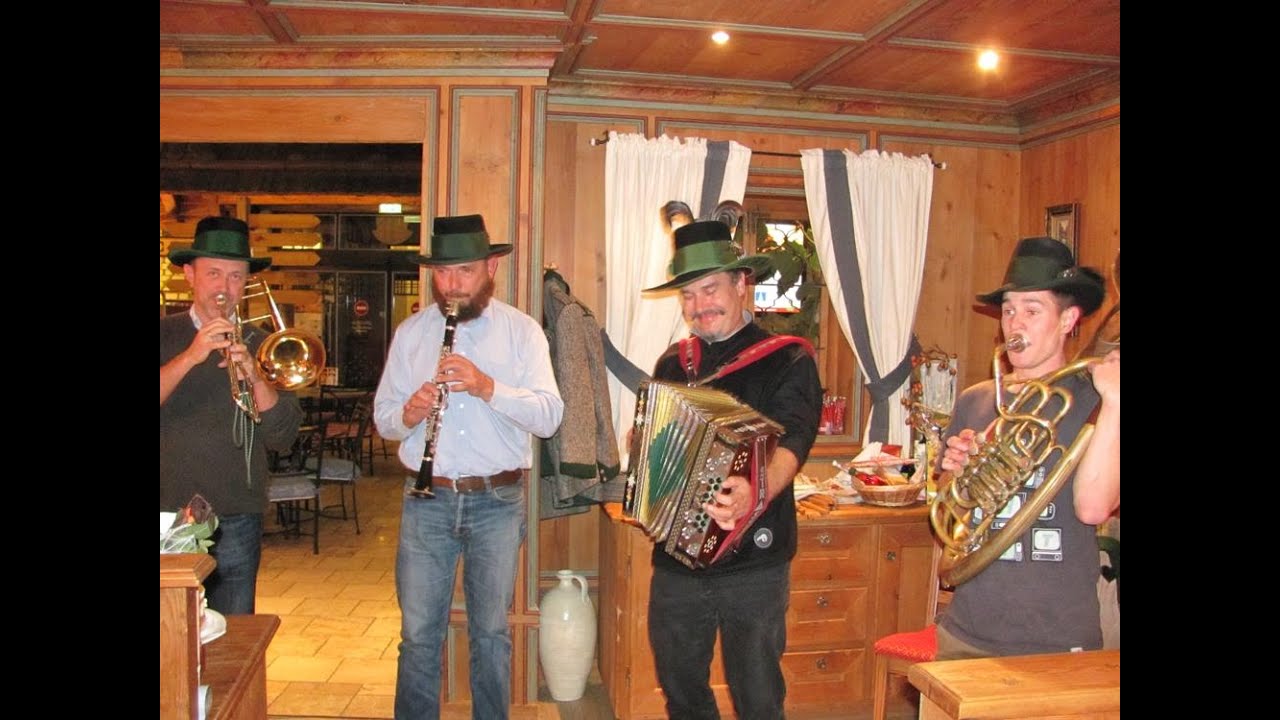 A Gaudi mit der Fuchsbartl Banda - Gustl`s 76er Zirbenstube Trofana Tirol