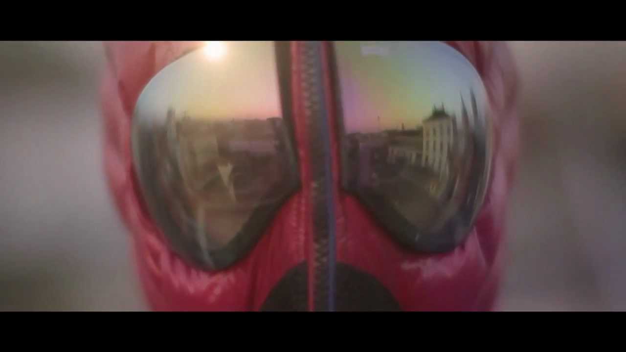 AI - Riders on the storm - red