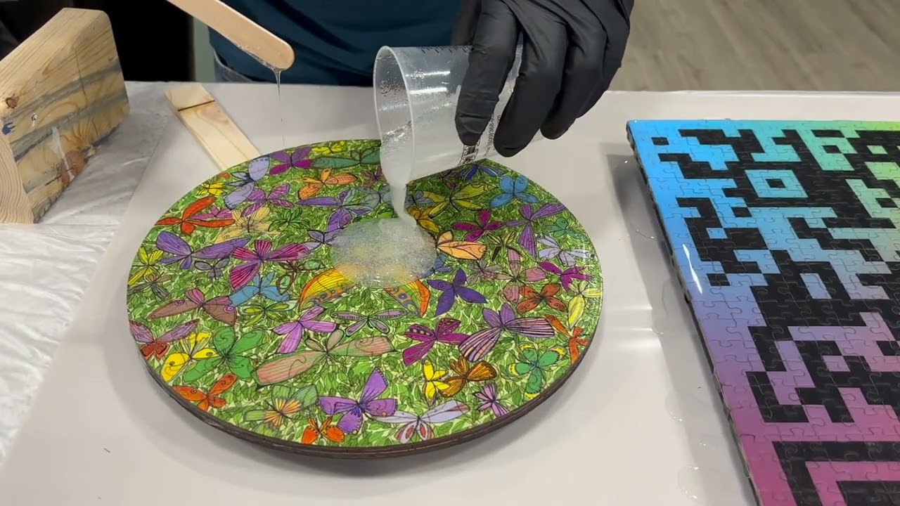 Epoxy coating cardboard and laser cut wood jigsaw puzzles