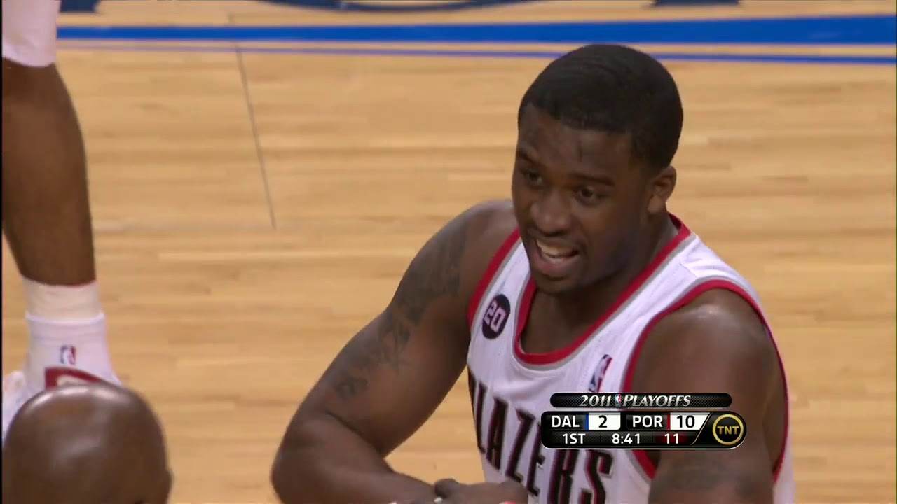2011 playoffs west conference 1st round Mavs vs Blazer，g3
