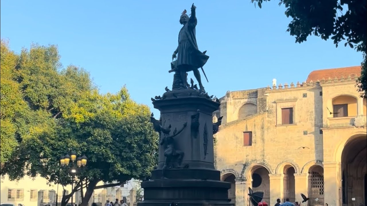Exploring the Heart of Santo Domingo 🇩🇴 | Zona Colonial Walking Tour