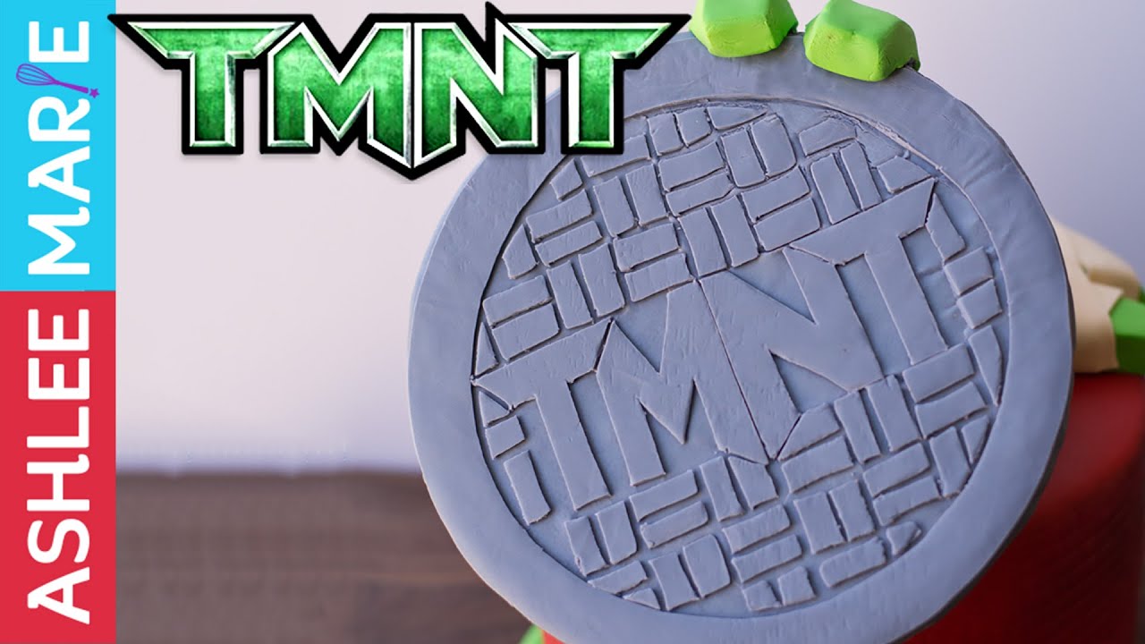 Teenage Mutant Ninja Turtles fondant manhole cover - TMNT cake 1