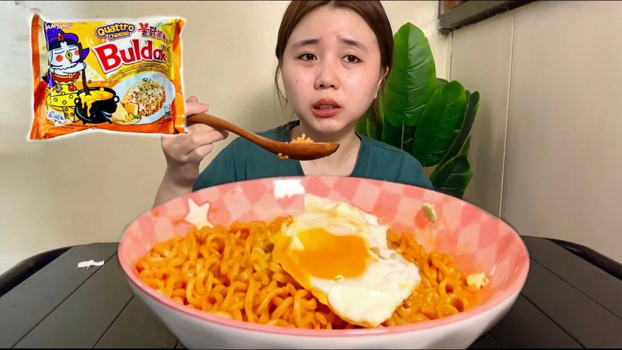 Mukbang Mì Khô Samyang Vị Gà Cay Phô Mai và Đi Dạo Chợ Tết Trên Bến Dưới Thuyền