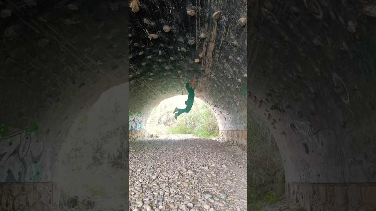 Pies volados.#boulder #bouldering #escalada #climbing #rocodromo