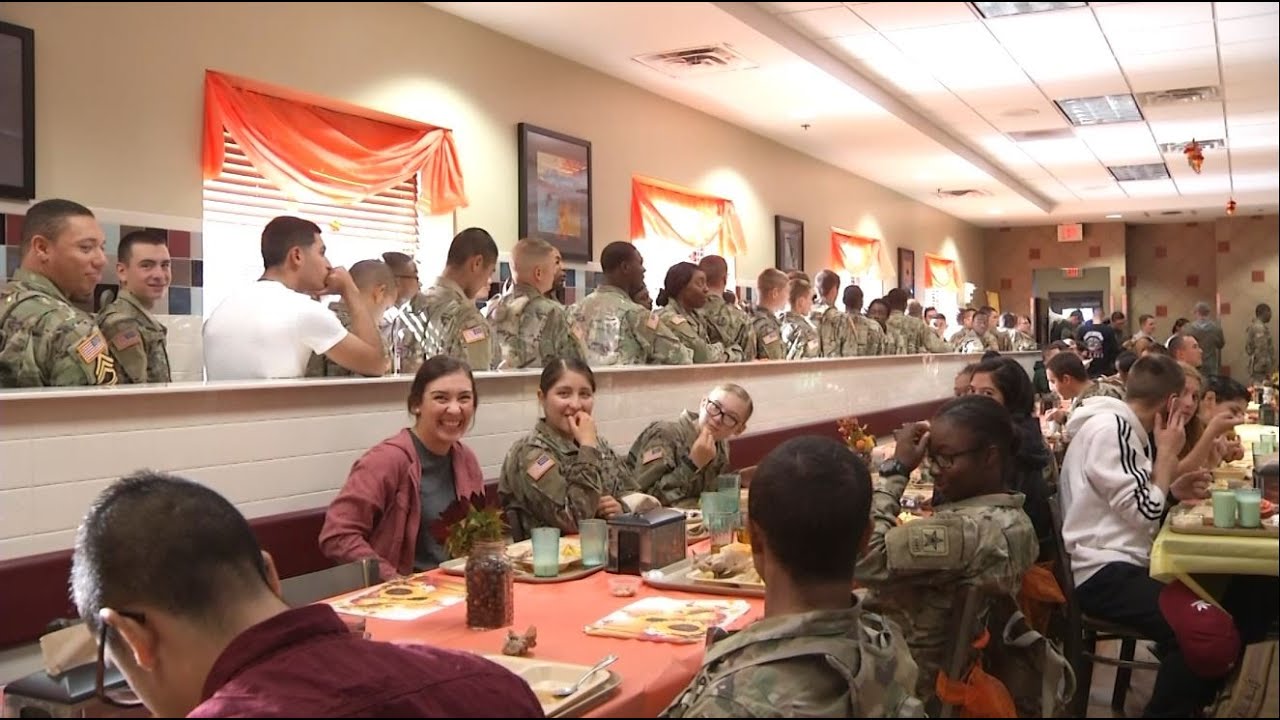 Fort Gordon dining facilities celebrates Thanksgiving