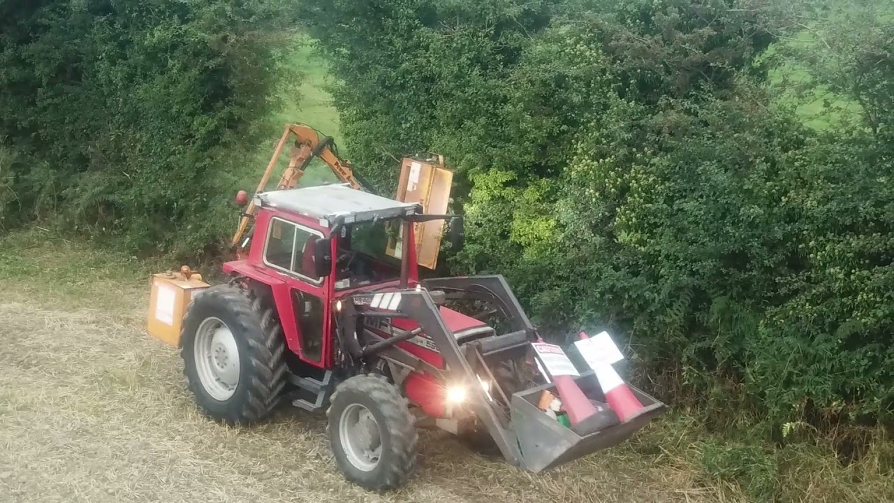 Shane Kelly Hedgecutting MF 590 - McConnel PA470