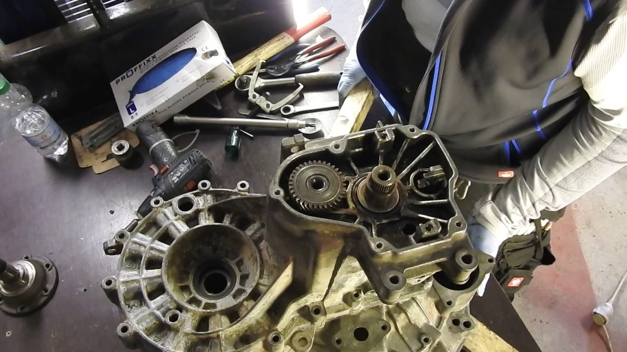 02B Getriebe VW T4 Gearbox  part 1/8