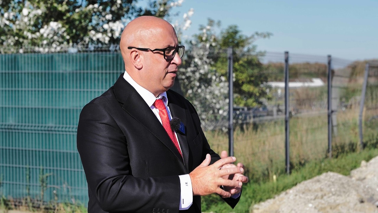 OBCHVAT ŠALE MÁ UŽ AJ ASFALT