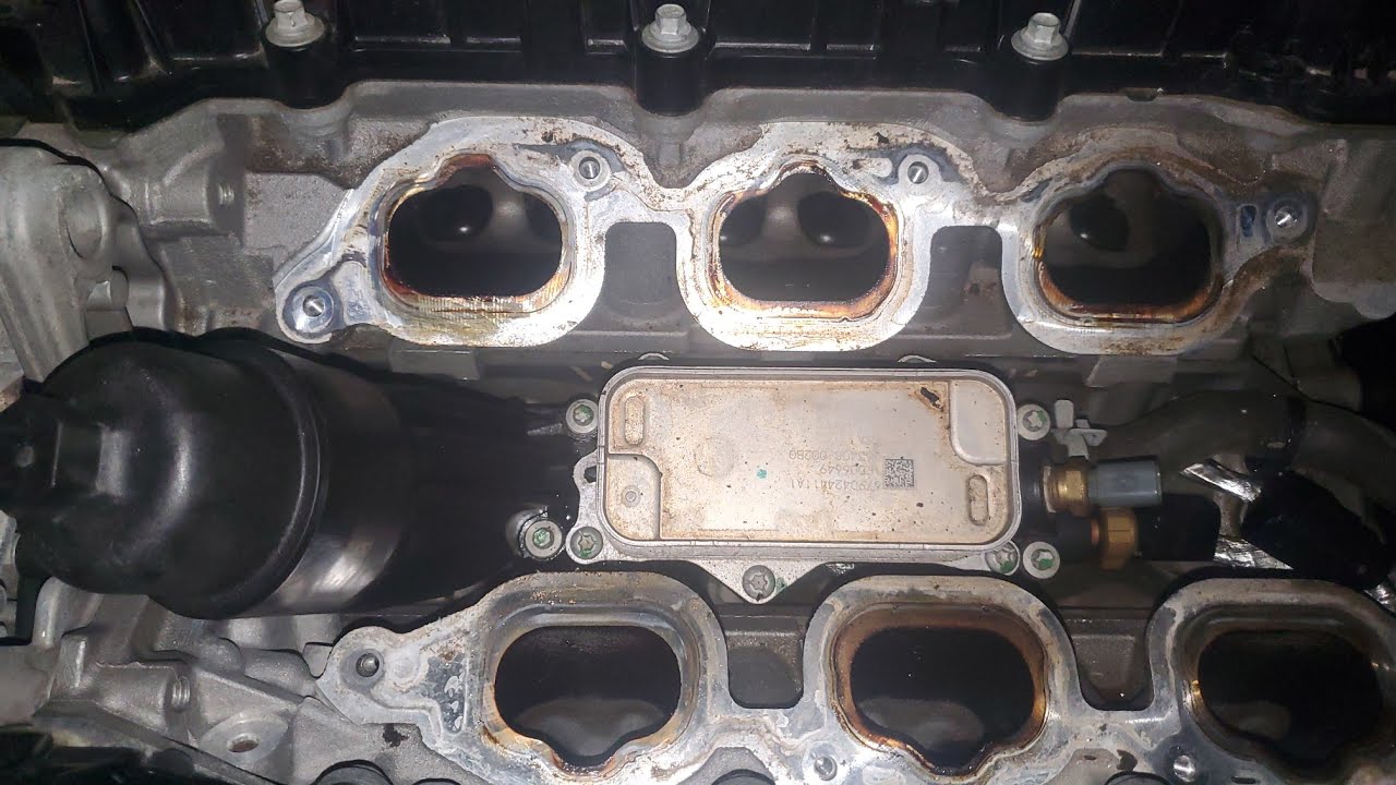 2014 - 2019 Jeep Cherokee 3.2 Liter Oil Filter Assembly Oil Leak - How To Assembly Replacement