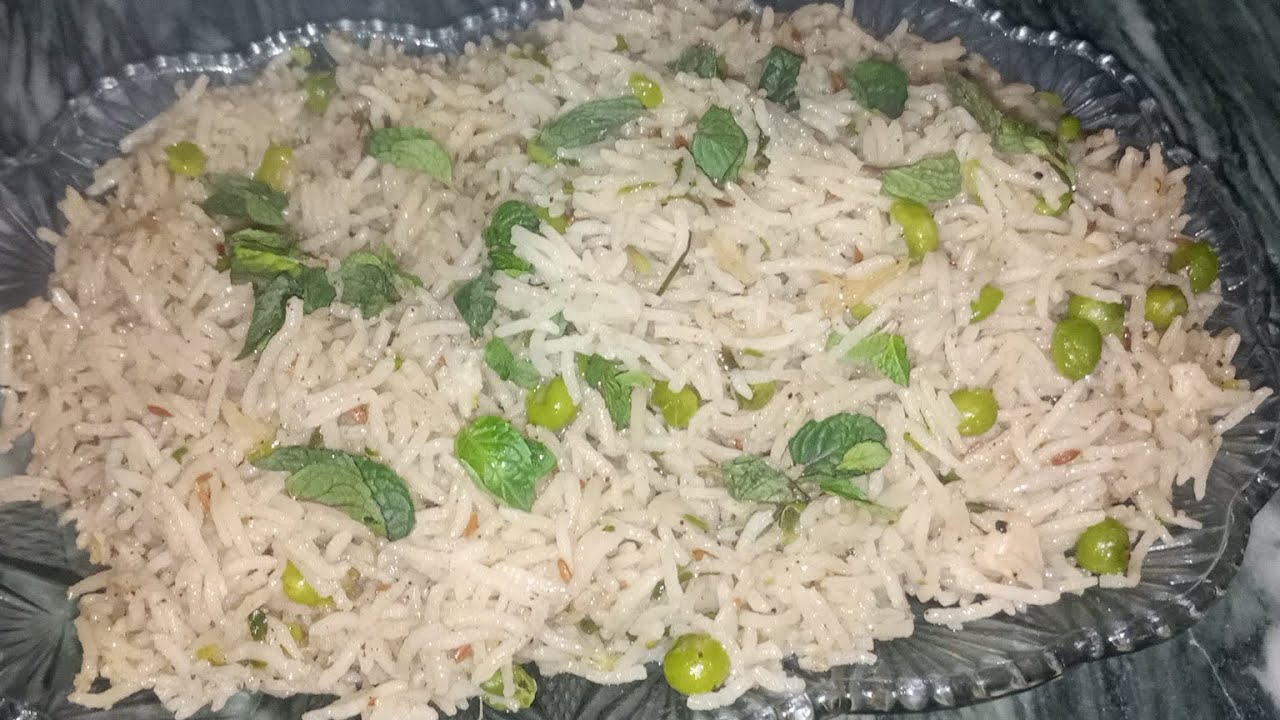ADRAK LEHSUN OR ZERE KY TARQE SE GHAT SE BANE WLY SIMPLE MATAR WLE CHAWAL👀🫶🏻😋|SUBSCRIBE MY CHANNEL 🫀
