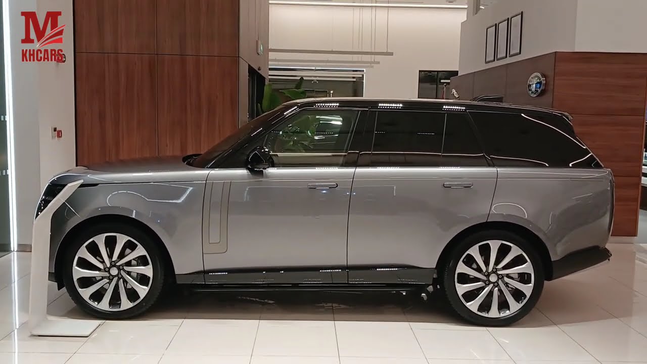 2025 Range Rover HSE: Interior Upgrades and Tech Features
