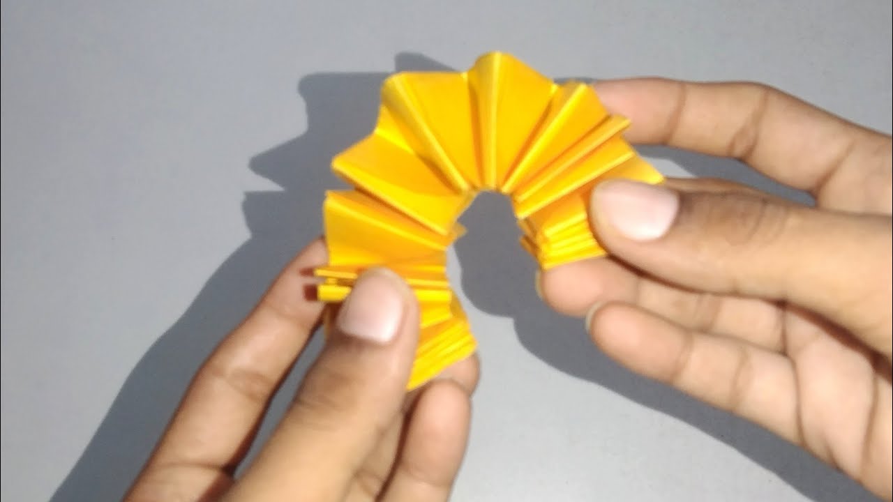 How to make paper #slinky#esy#papercraft#please#1000subcriber#diy#viral