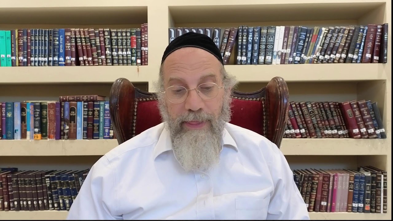 משפטים – “לפניהם” ולא לפני עכו
