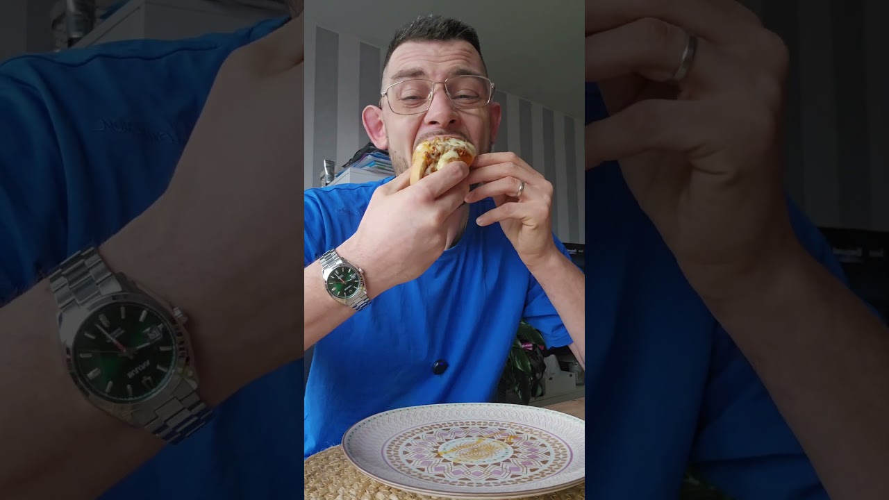 Chili dog. Jaką Ty dajesz ocenę? link w opis #chilidog #food