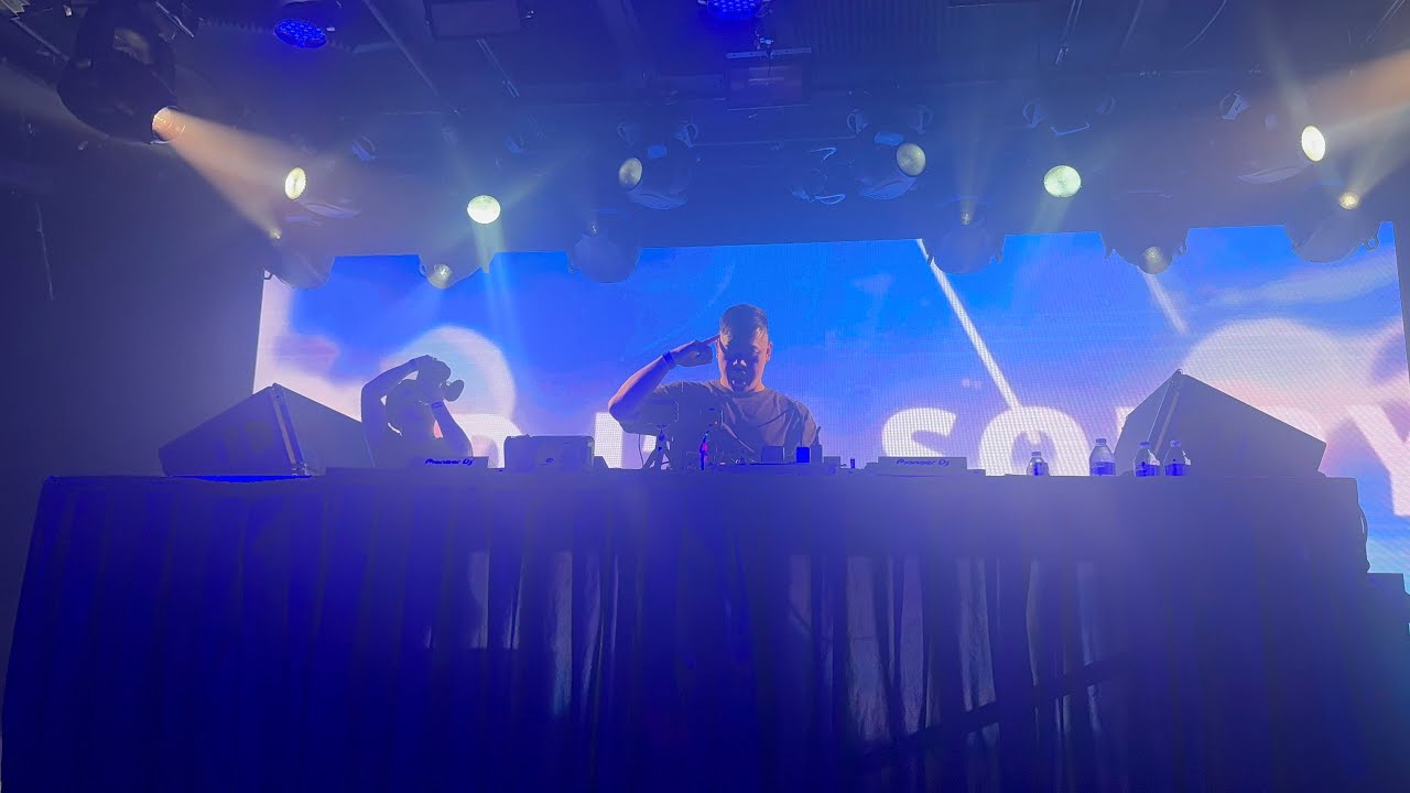 Hoang  live in Hawaii(4k)