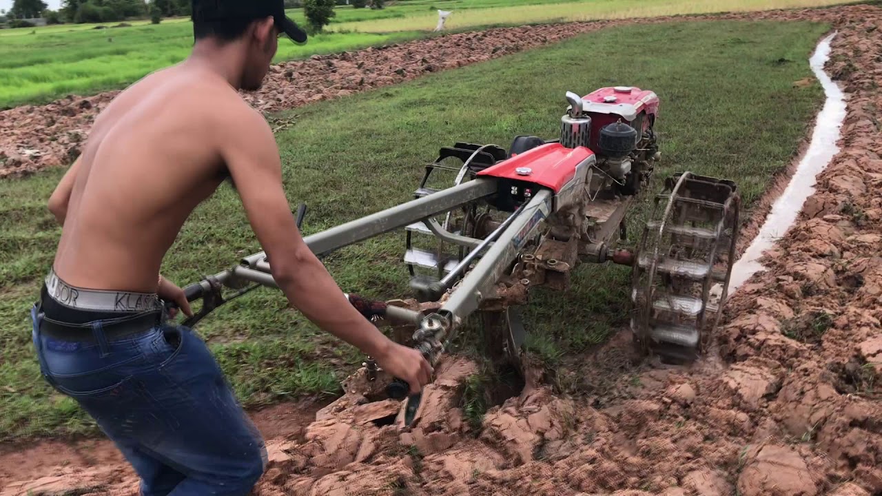 Tractor Trachang Cambodia,Tractor Khmer Farmer,รถแทรกเตอร์ ไถดิน