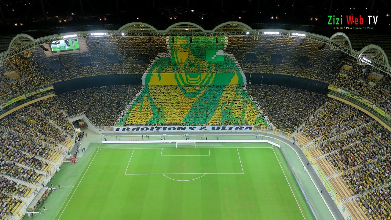 JSK – Magnifiques Tifo Des Supporters Des Canaris Lors Du Match Avec US Monastir à Tizi-Ouzou …